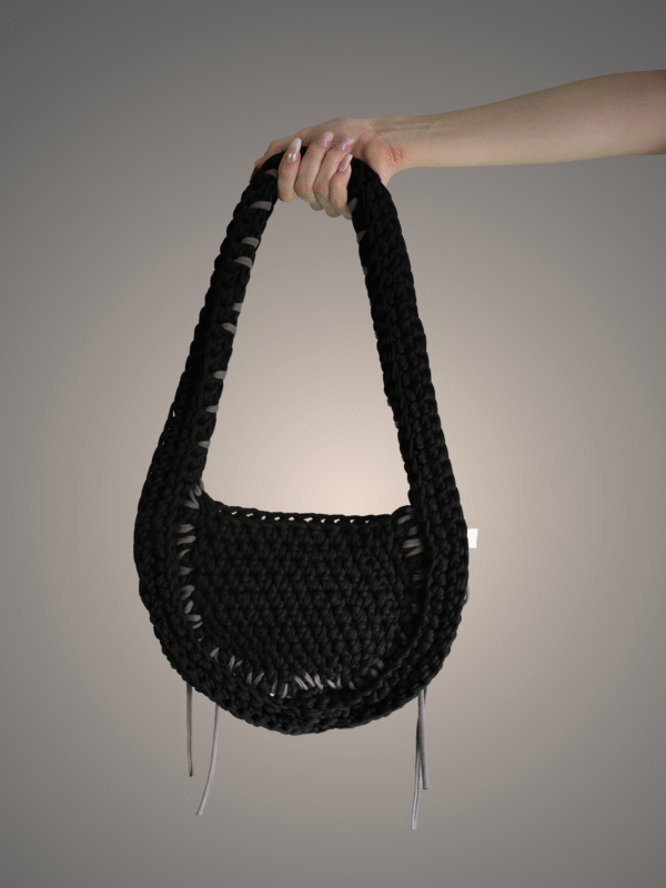 Long stringed bag